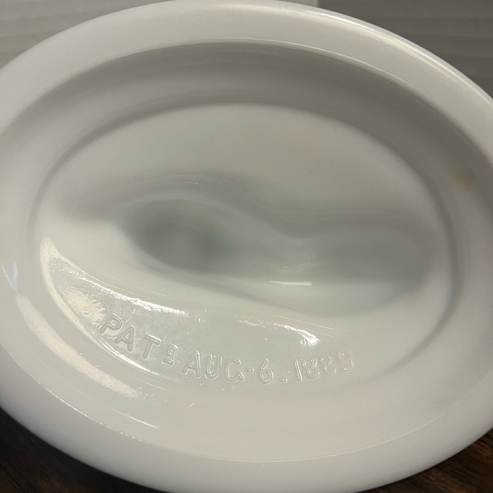 Vintage Westmoreland Milk glass - Picture 4 of 9